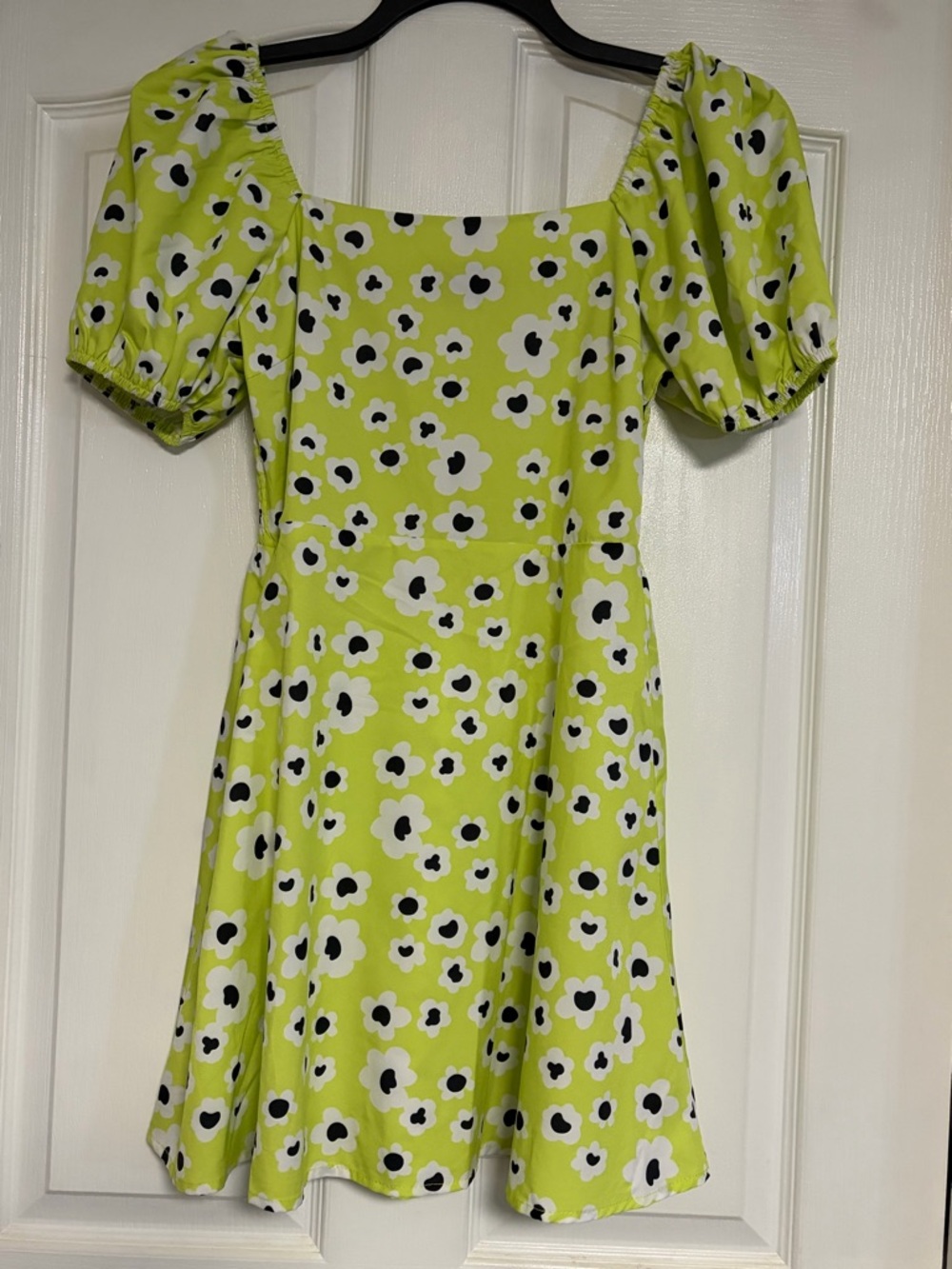 Cider Lime Green Floral Puff Sleeve Mini Dress